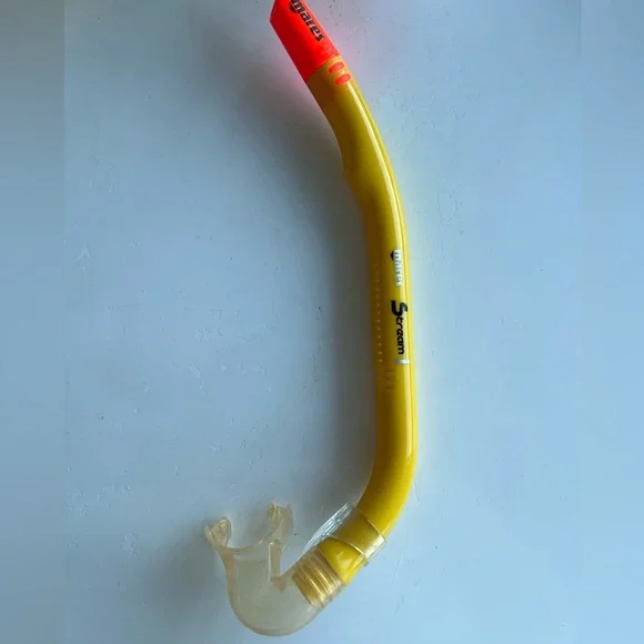 NWT bundle of snorkeling gear including fins US7.5/8, mask and the scuba tube - Picture 12 of 12